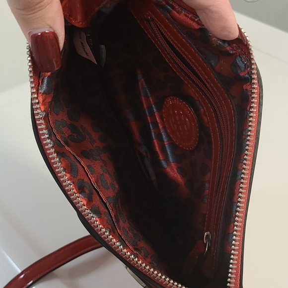 Dana Buchman Cross body purse - Picture 8 of 10